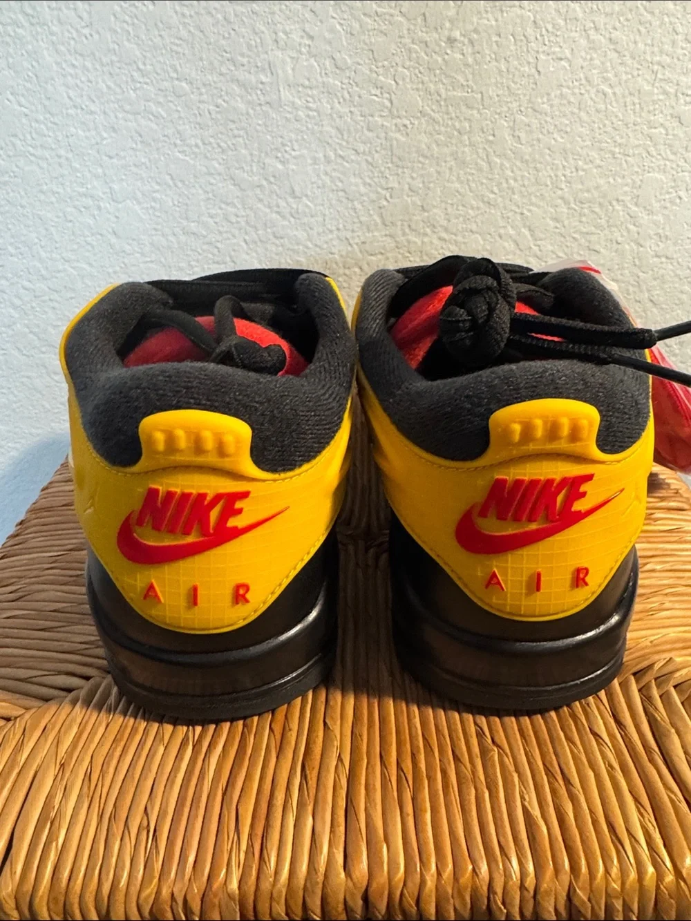 Jordan Low-Top Sneakers “Bruce Lee” in Black, Yellow & Red Accents